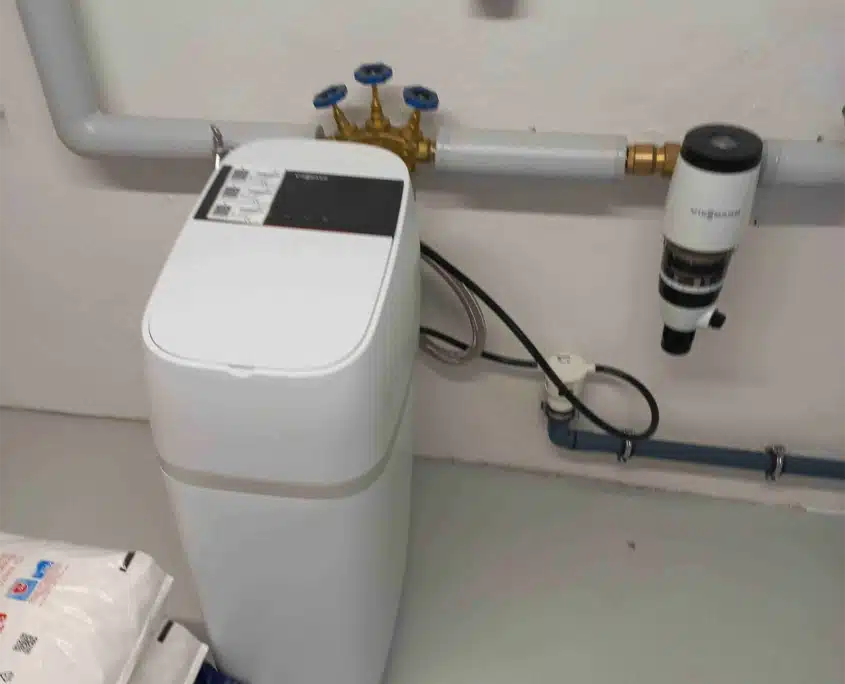Wasserenthärtungsanlage im Hausanschlussraum